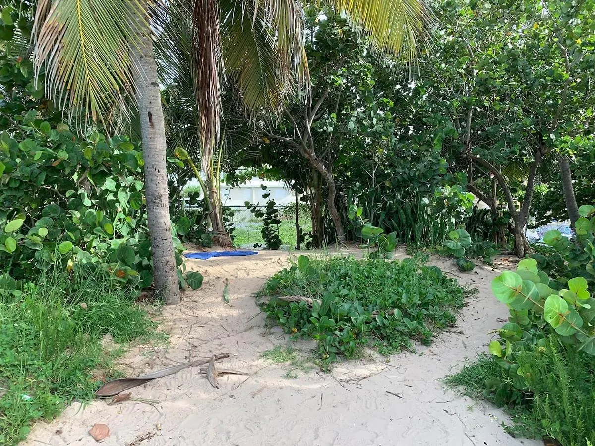 Footprints Beach House At Yardley Place San Juan Holiday home